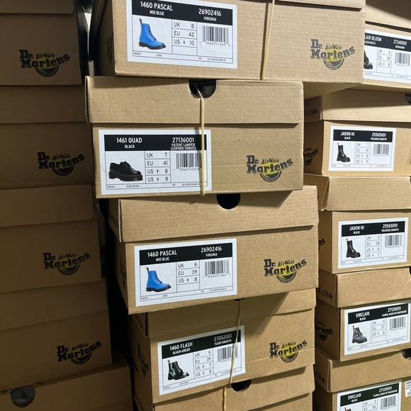 Dr Martens DEVON HEART PLATFORM Boots Rare Find Soft Rich Leather Comfortable - Picture 12 of 12